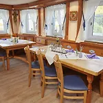 Flair Zum Schwarzen Reiter Hotel 3*