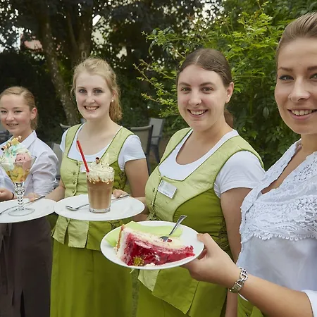 Flair Zum Schwarzen Reiter Hotel 3*
