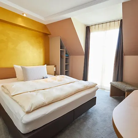 Flair Zum Schwarzen Reiter Hotel 3*