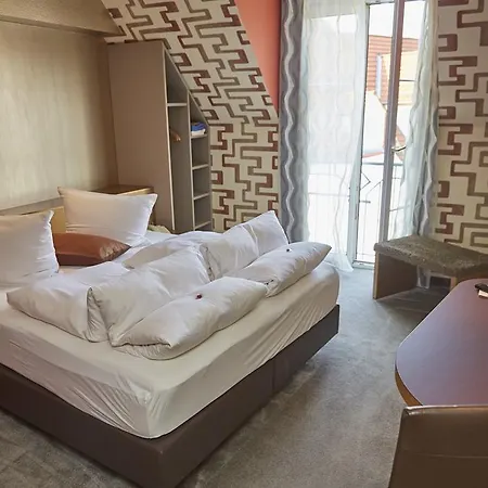 Flair Zum Schwarzen Reiter Hotel 3*