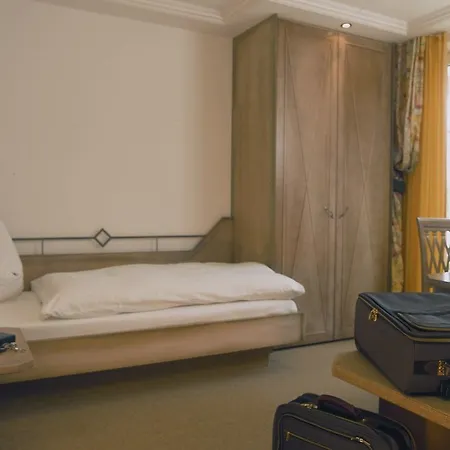 Flair Zum Schwarzen Reiter Hotel 3*